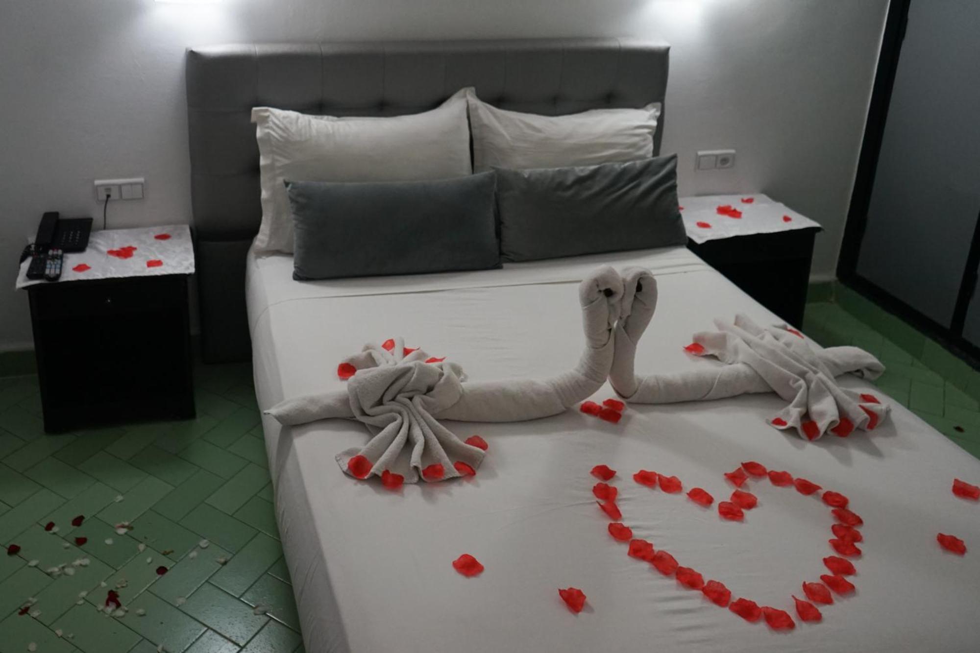 Hotel Nouzha Фес Экстерьер фото
