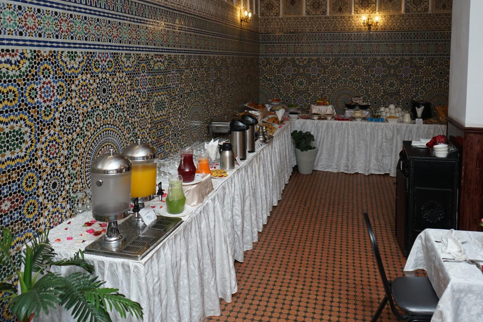 Hotel Nouzha Фес Экстерьер фото