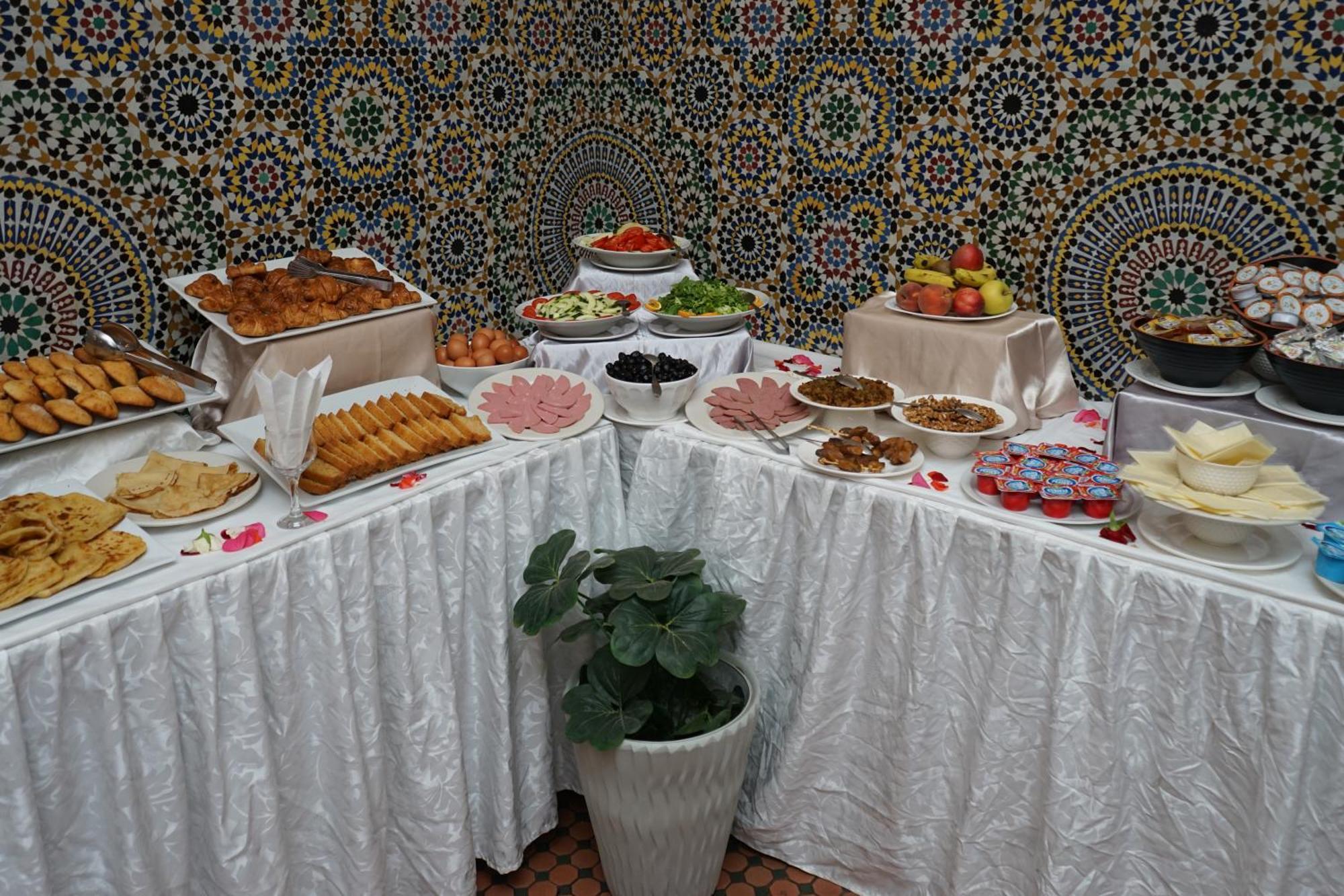 Hotel Nouzha Фес Экстерьер фото